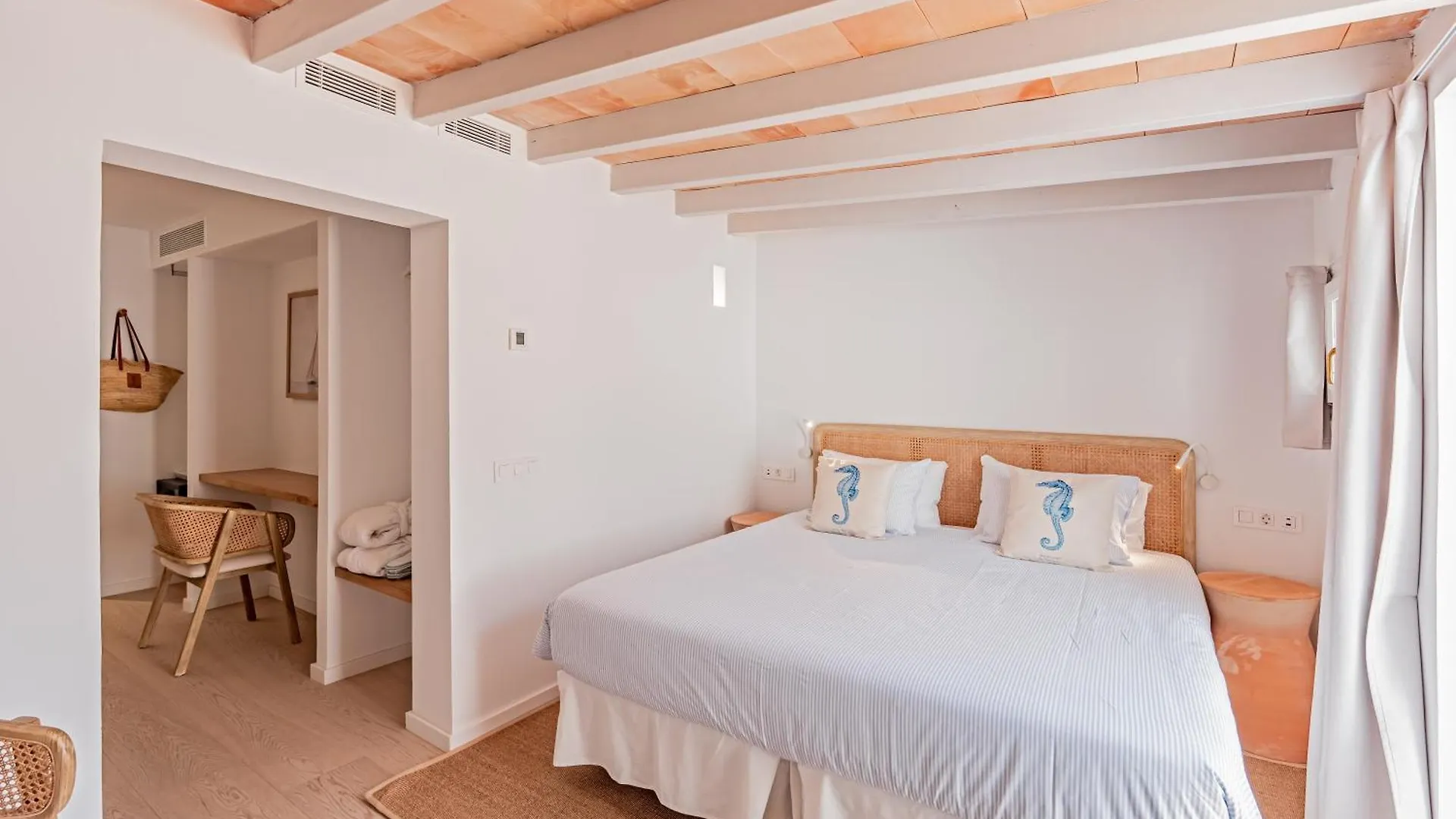 ***  The Sea Club Bed & Breakfast Cala Ratjada  Spain