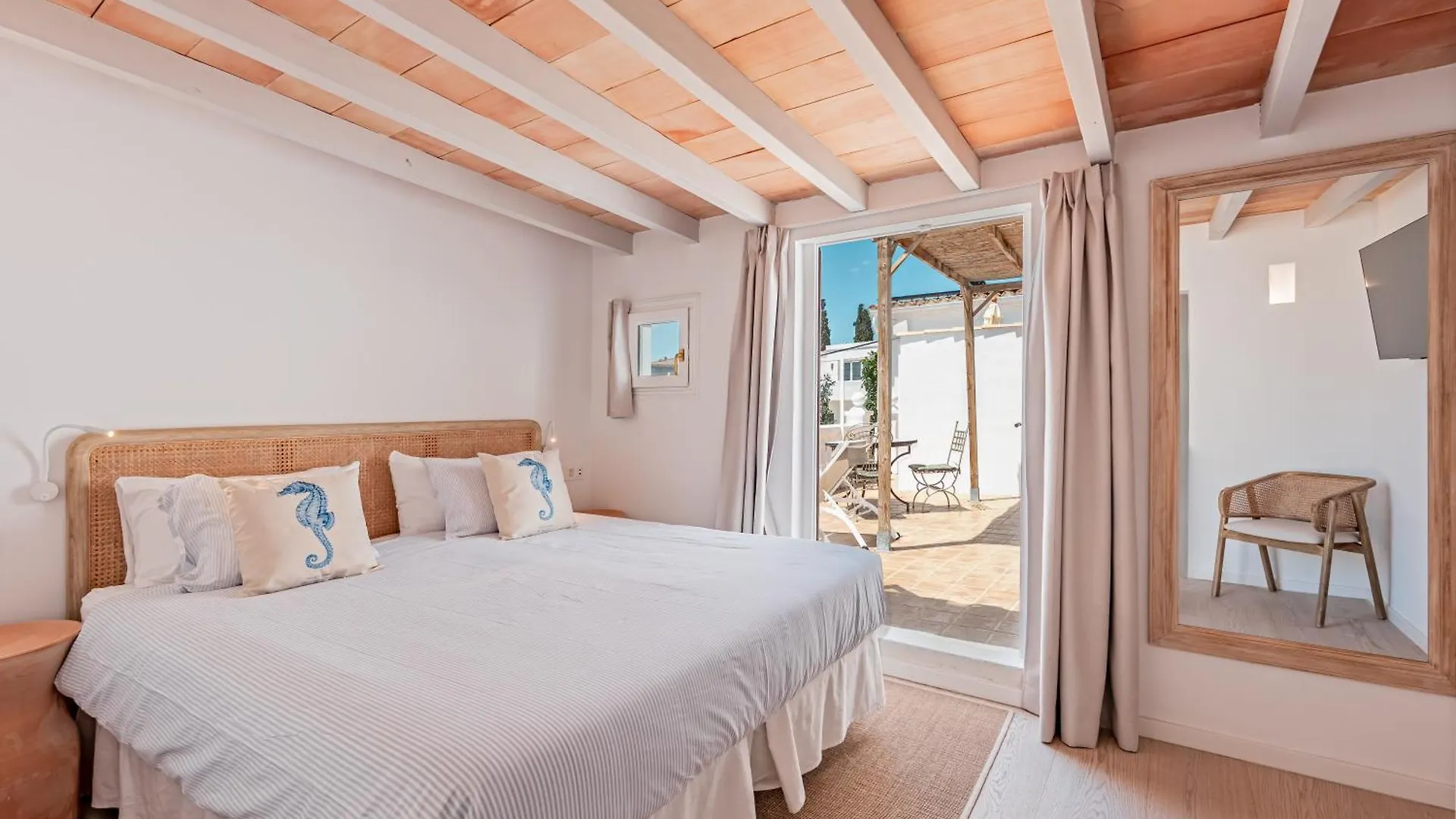 Bed & Breakfast The Sea Club Bed and Breakfast Cala Ratjada