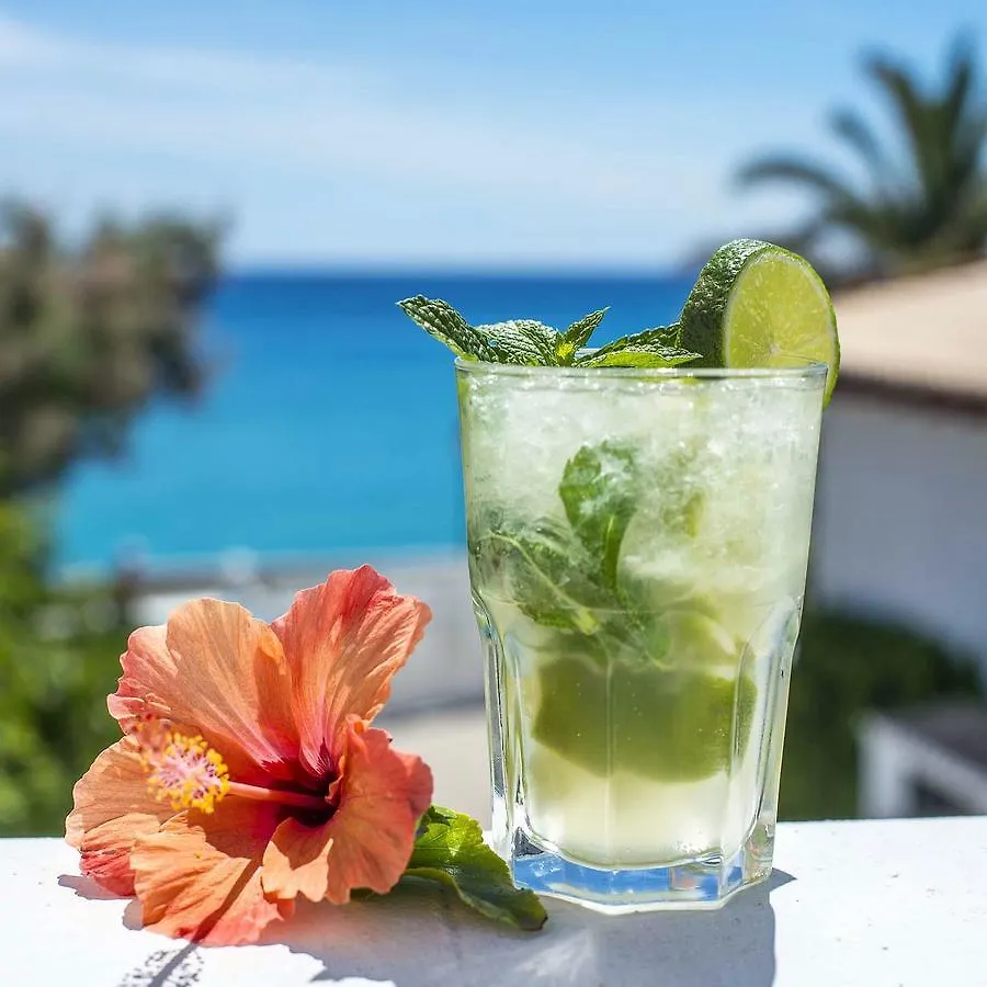 The Sea Club Bed and Breakfast Cala Ratjada  Bed & Breakfast